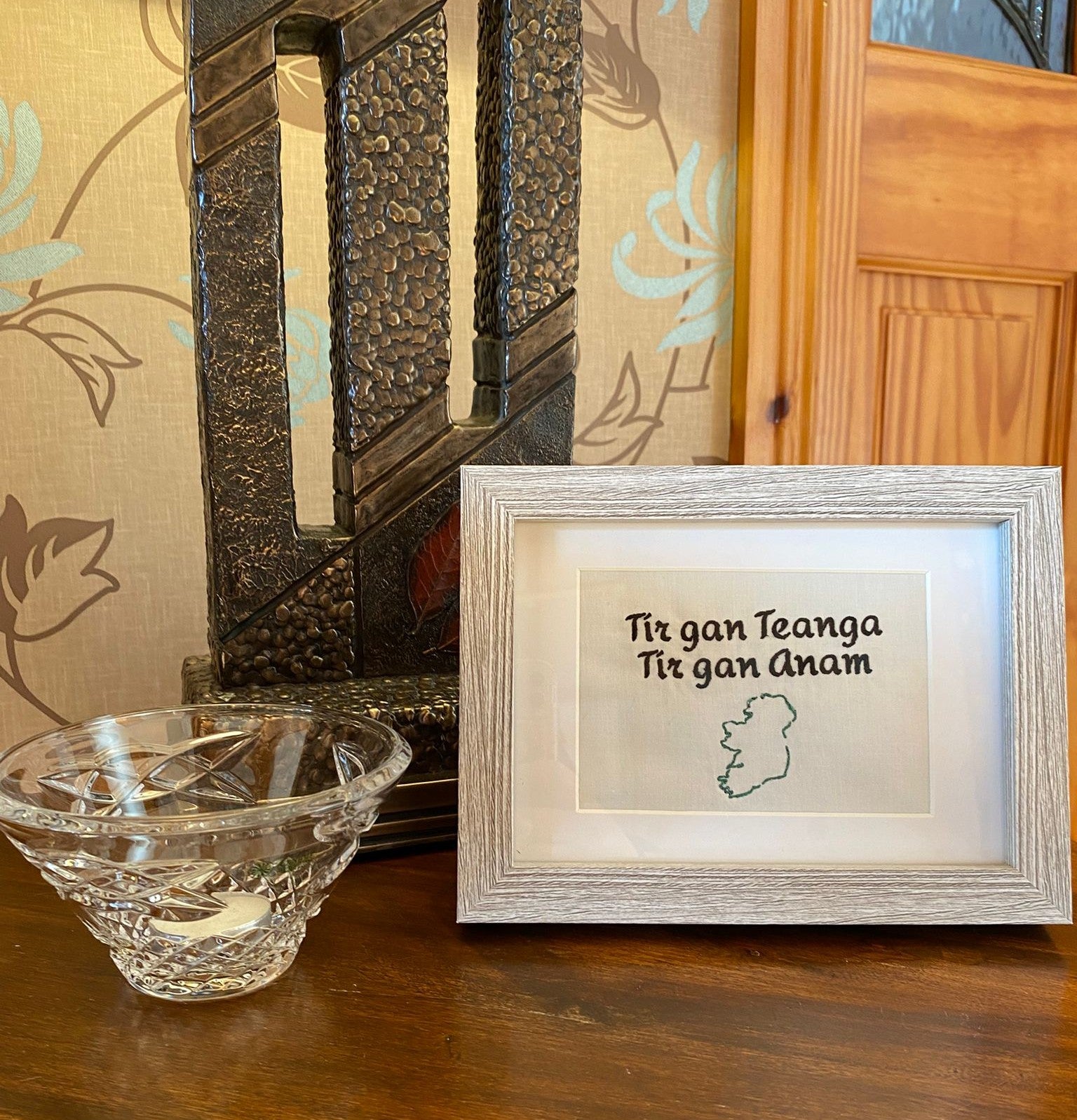 Tír gan Teanga Tír gan Anam